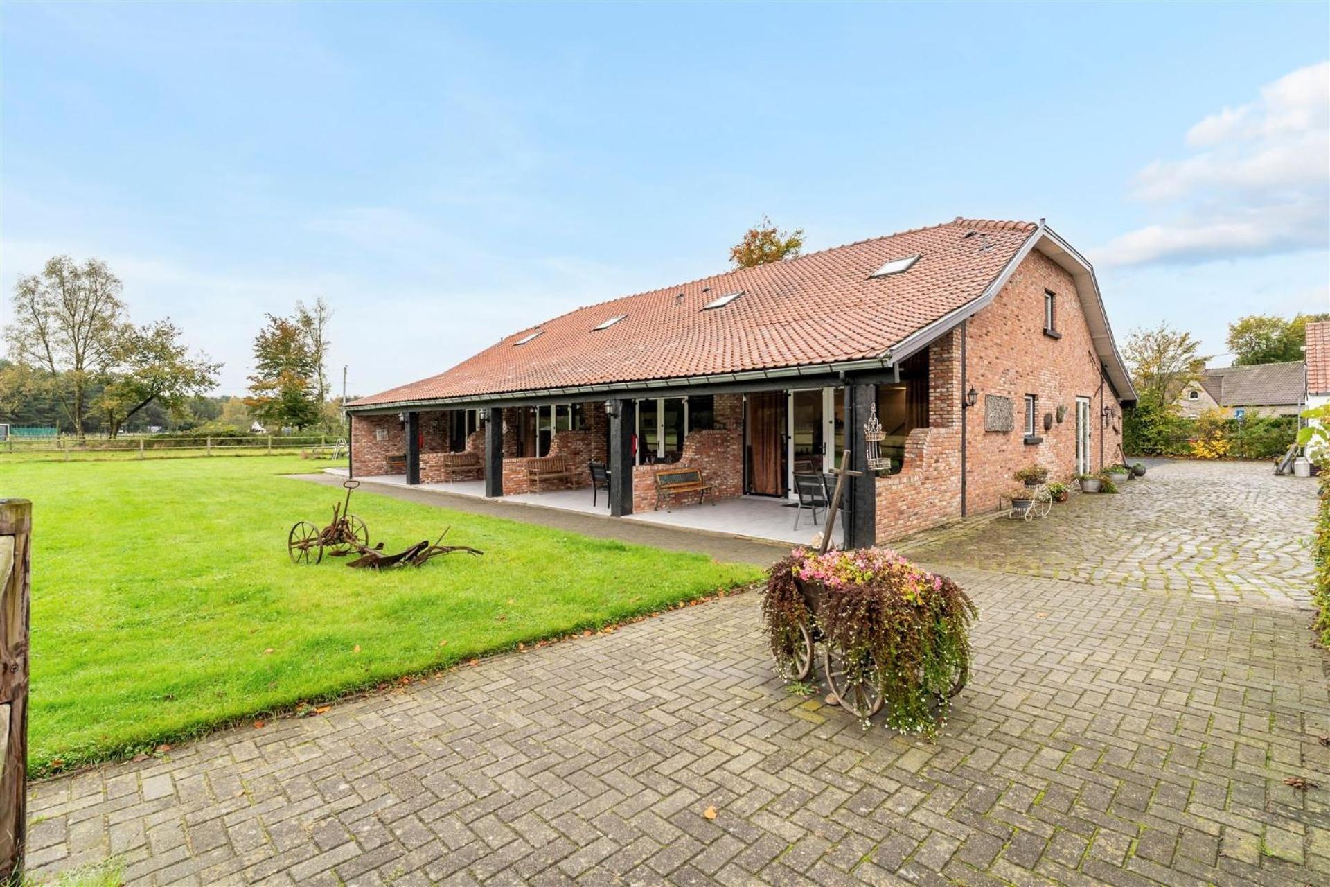 B&B De Kroonhoeve Beringen Buitenkant foto