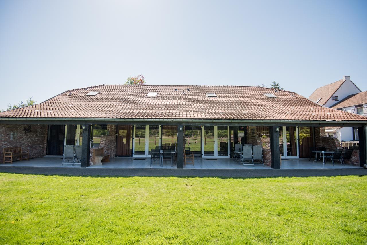 B&B De Kroonhoeve Beringen Buitenkant foto